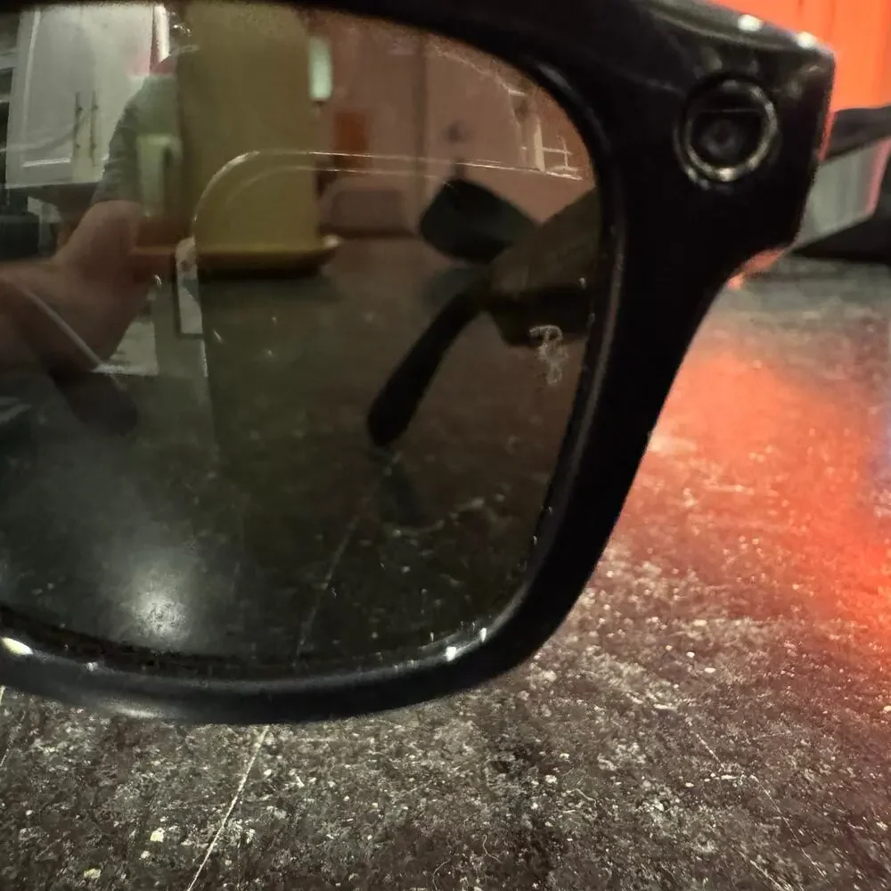 Ray-Ban Stories Wayfarer Smart Glasses RW4002 Meta Facebook Complete Box